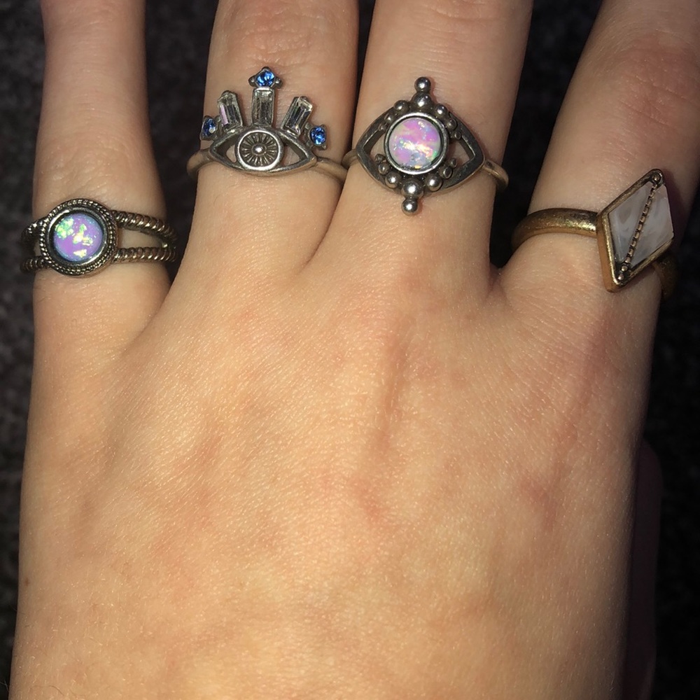 mix of 4 rings. brands including american eagle